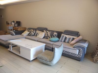 【10图】海沧万科城 精装三房 家具电齐全,仅租2300/月。随时看房,霞光东里1-20号-厦门58同城